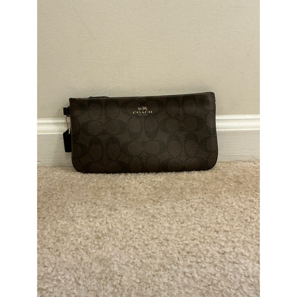 Coach large wristlet in signature